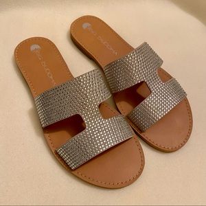 ✨EUC Big Buddha Rhinestone Slides Sandals